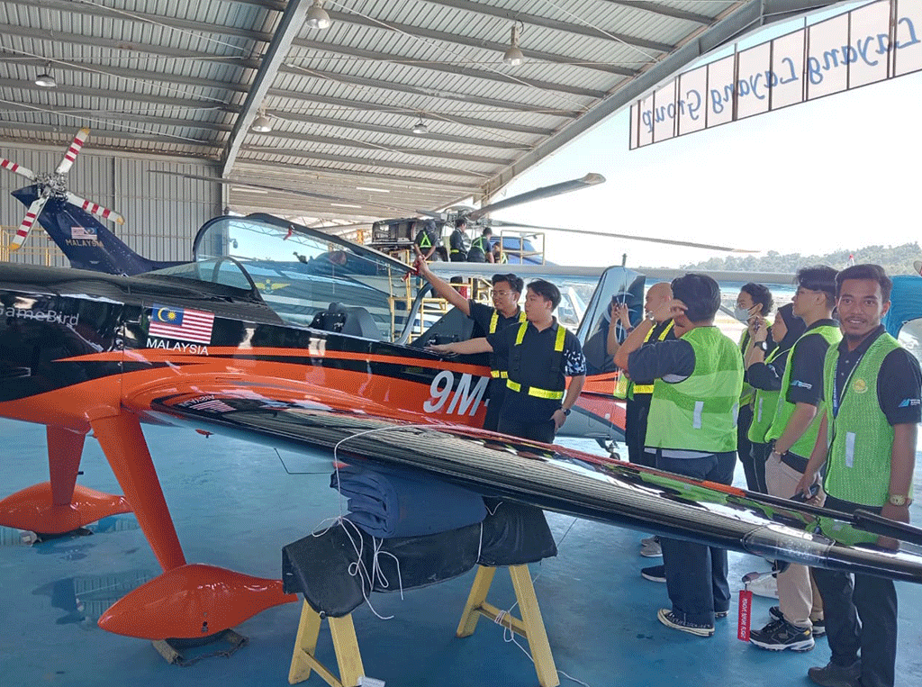 Study visit for Diploma in Aircraft Maintenance (DAMT) program students to the Layang Layang Flying Academy